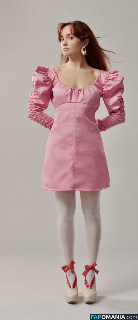 Olivia Cooke / livkatecooke Nago OnlyFans  Przeciekłe zdjęcie #9