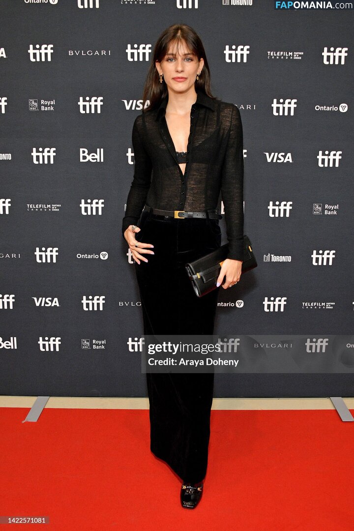 Olivia Rouyer / olivia_rouyer Nago OnlyFans  Przeciekłe zdjęcie #7