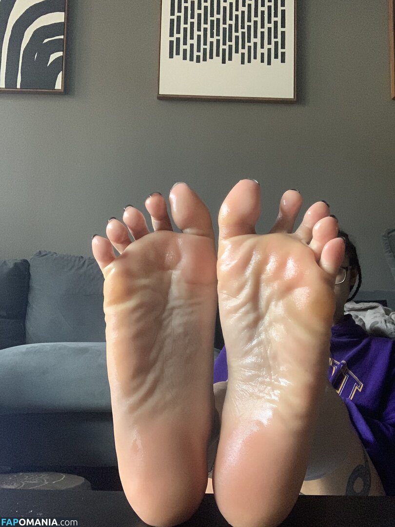 Omgitsbratch / queenbratch Nago OnlyFans  Przeciekłe zdjęcie #1