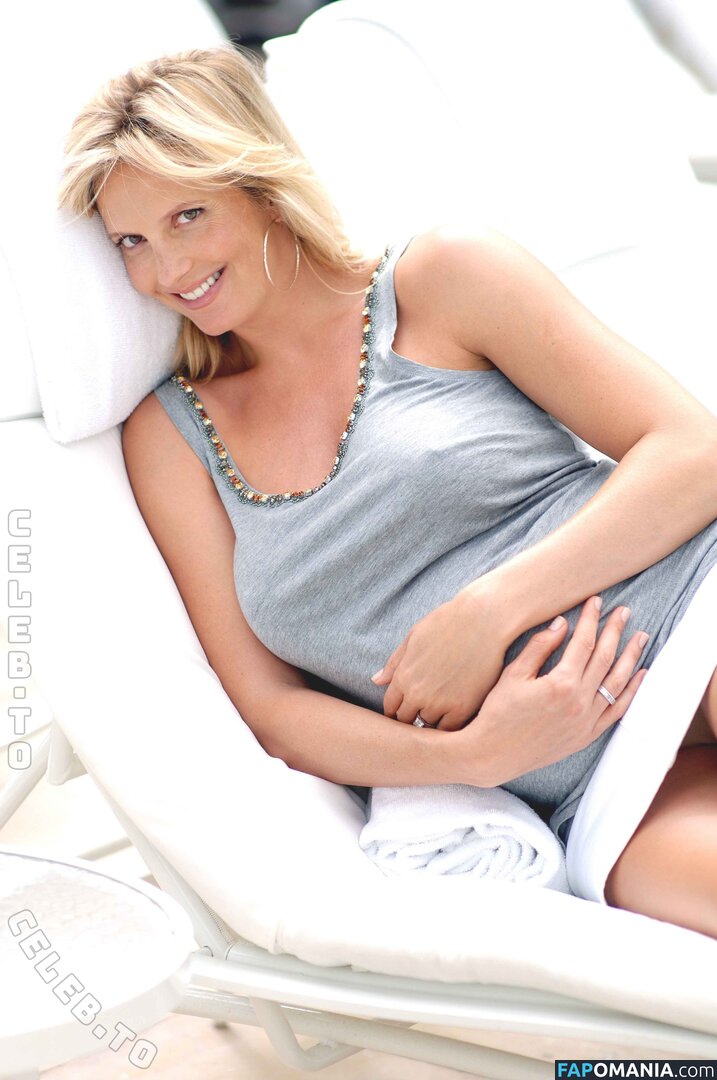 Penny Lancaster / penny.lancaster Nago OnlyFans  Przeciekłe zdjęcie #9