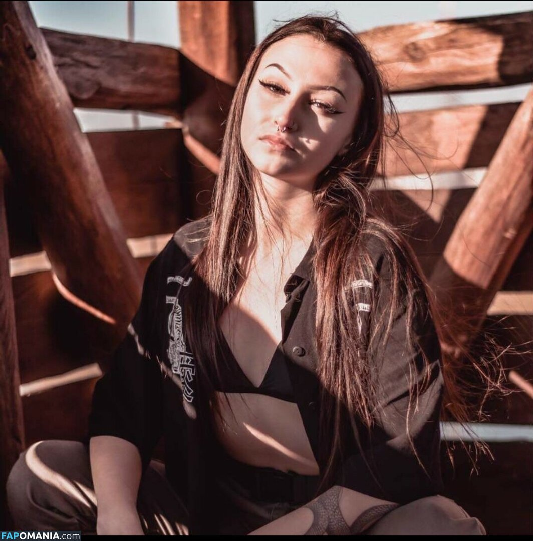 amator_csajok / f.lillaa / petratimea Nago OnlyFans  Przeciekłe zdjęcie #1099