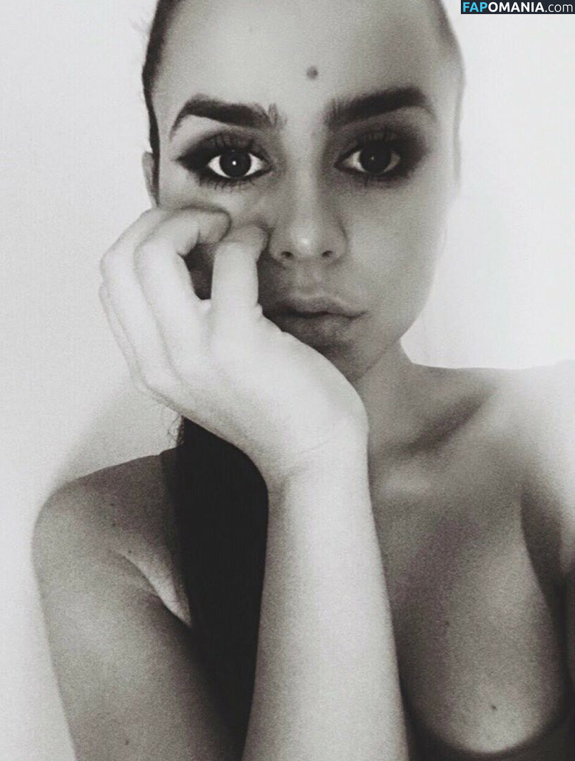 amator_csajok / f.lillaa / petratimea Nago OnlyFans  Przeciekłe zdjęcie #2568