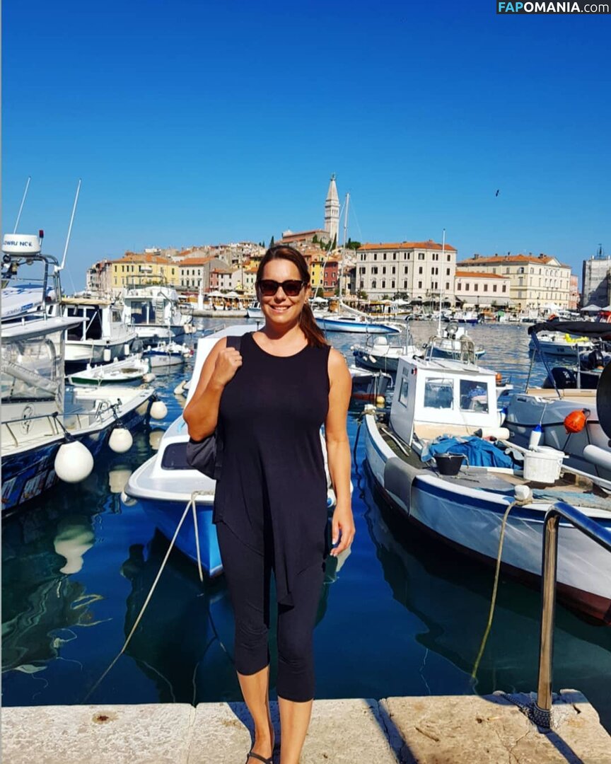 amator_csajok / f.lillaa / petratimea Nago OnlyFans  Przeciekłe zdjęcie #2683