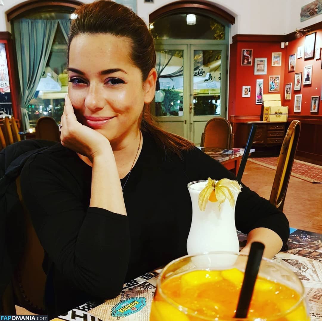 amator_csajok / f.lillaa / petratimea Nago OnlyFans  Przeciekłe zdjęcie #2685