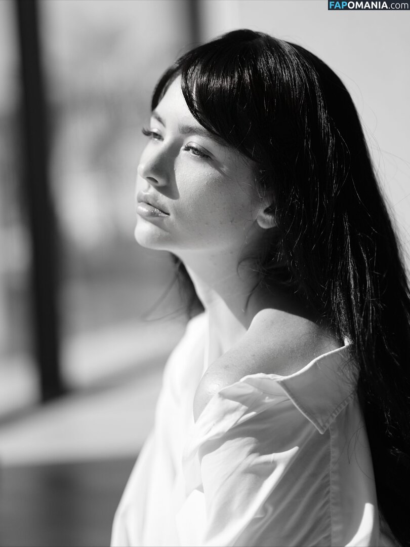 Pauline Maugauin / Pola Petrenko / polapetrenko Nago OnlyFans  Przeciekłe zdjęcie #8