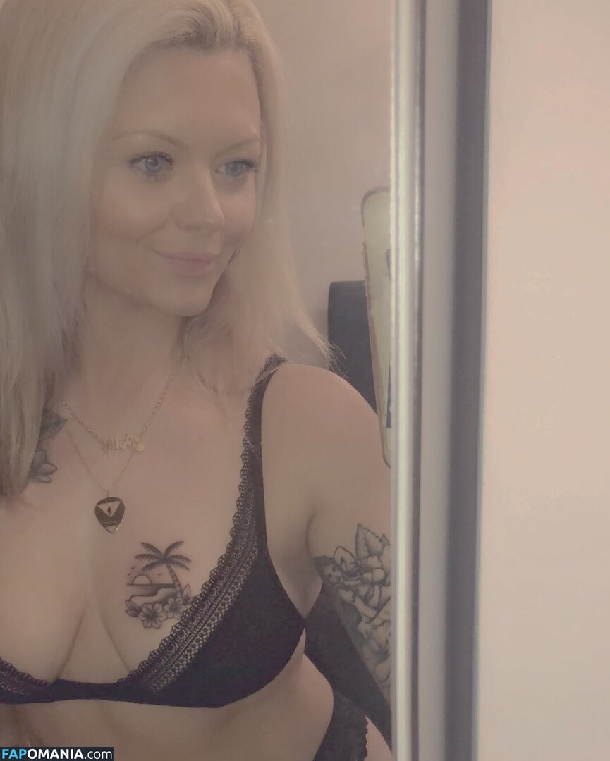 Darts / Polly James / pollyjames Nago OnlyFans  Przeciekłe zdjęcie #7