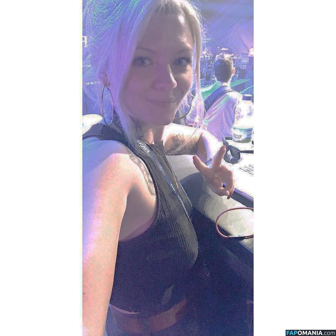 Darts / Polly James / pollyjames Nago OnlyFans  Przeciekłe zdjęcie #14