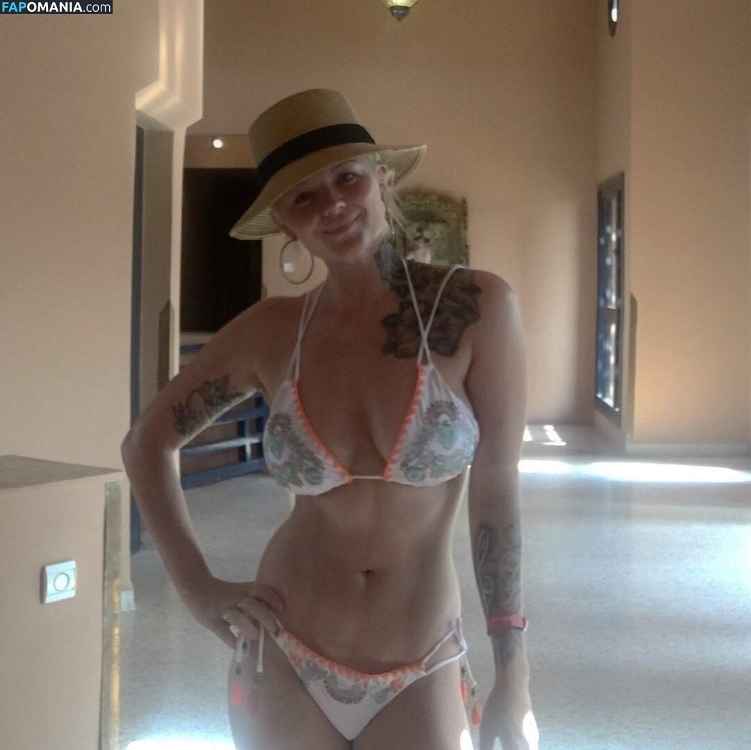 Darts / Polly James / pollyjames Nago OnlyFans  Przeciekłe zdjęcie #16
