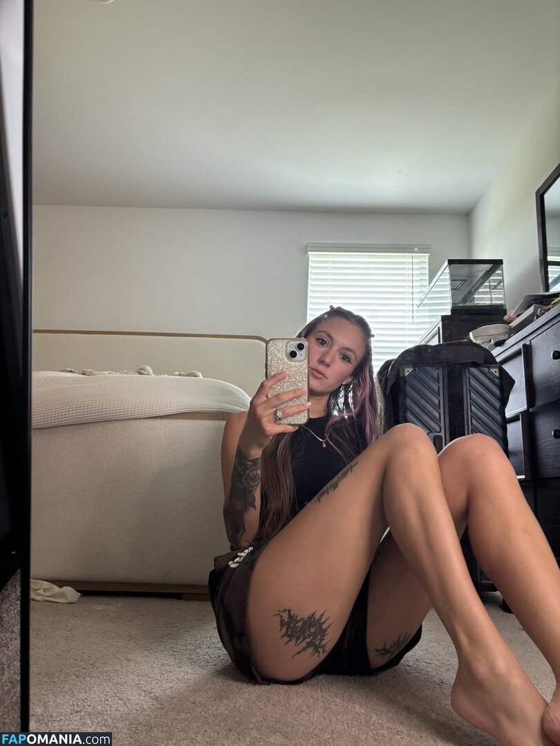 Poppy Quinn / PoppyQuinnn / https: / poppyquinn33 / the.poppy.quinn Nago OnlyFans  Przeciekłe zdjęcie #3