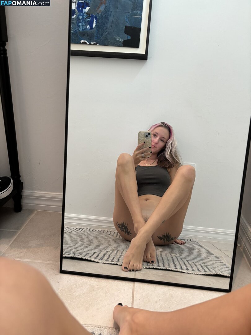 Poppy Quinn / PoppyQuinnn / https: / poppyquinn33 / the.poppy.quinn Nago OnlyFans  Przeciekłe zdjęcie #13