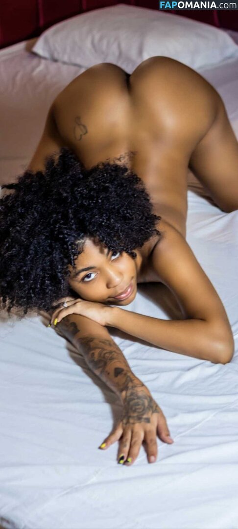 Pretinha Claire / https: / pretinhaclaire Nago OnlyFans  Przeciekłe zdjęcie #4