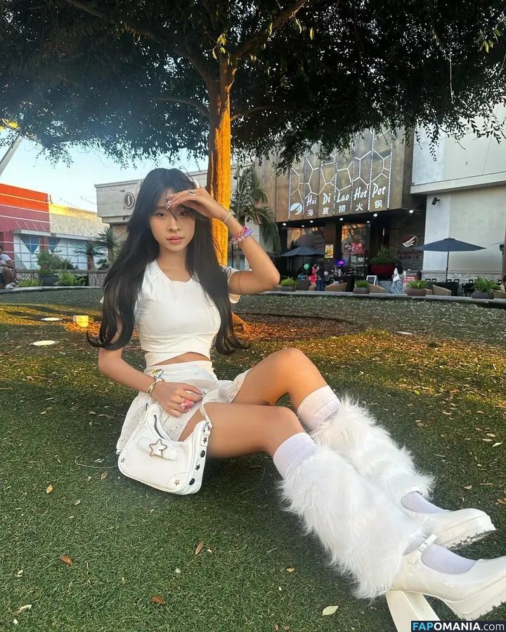 Princess Amelia Nago OnlyFans  Przeciekłe zdjęcie #3