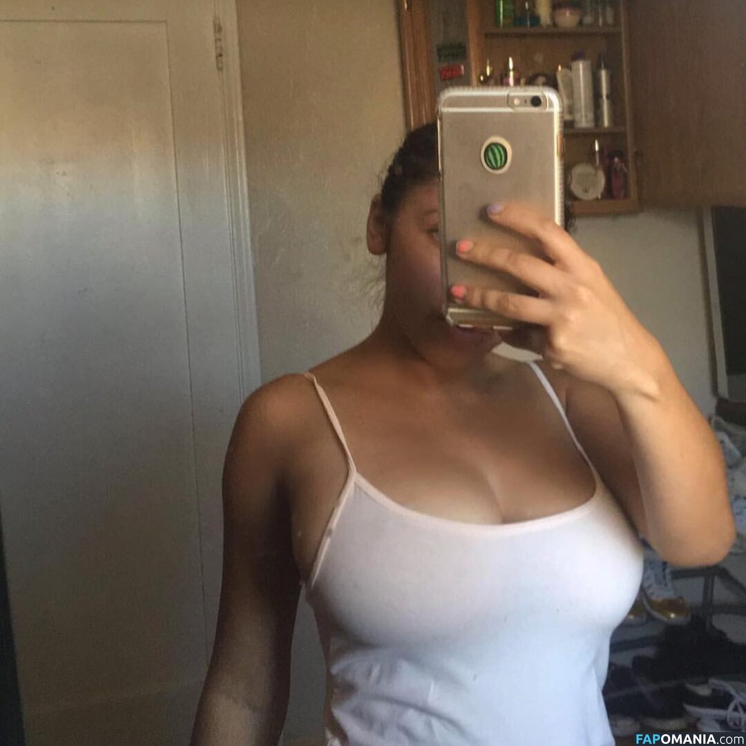 babyemilyver / princessemily / princesssaaemily Nago OnlyFans  Przeciekłe zdjęcie #1