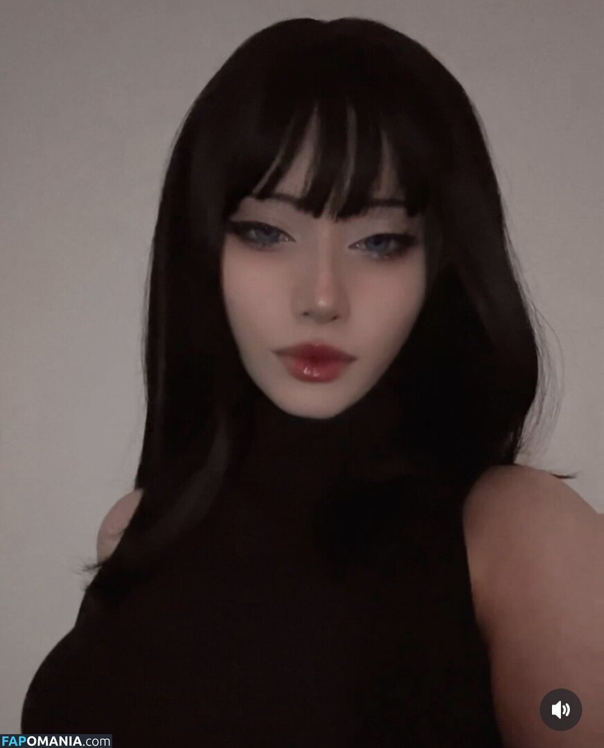 caseys_gxrlfriend / cosplaynsfw / prymsgarden Nago OnlyFans  Przeciekłe zdjęcie #2