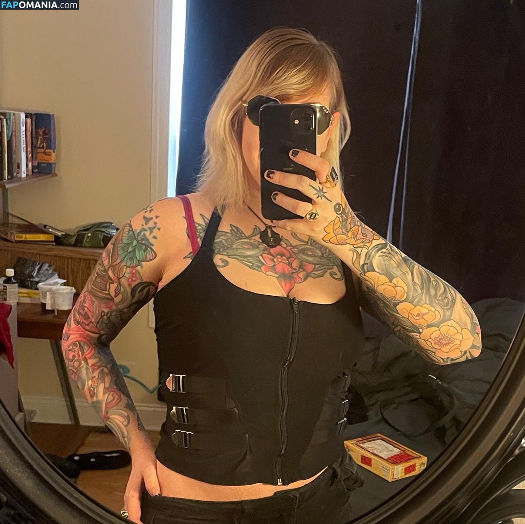 PushingUpRoses / https: / pushinuproses Nago OnlyFans  Przeciekłe zdjęcie #5