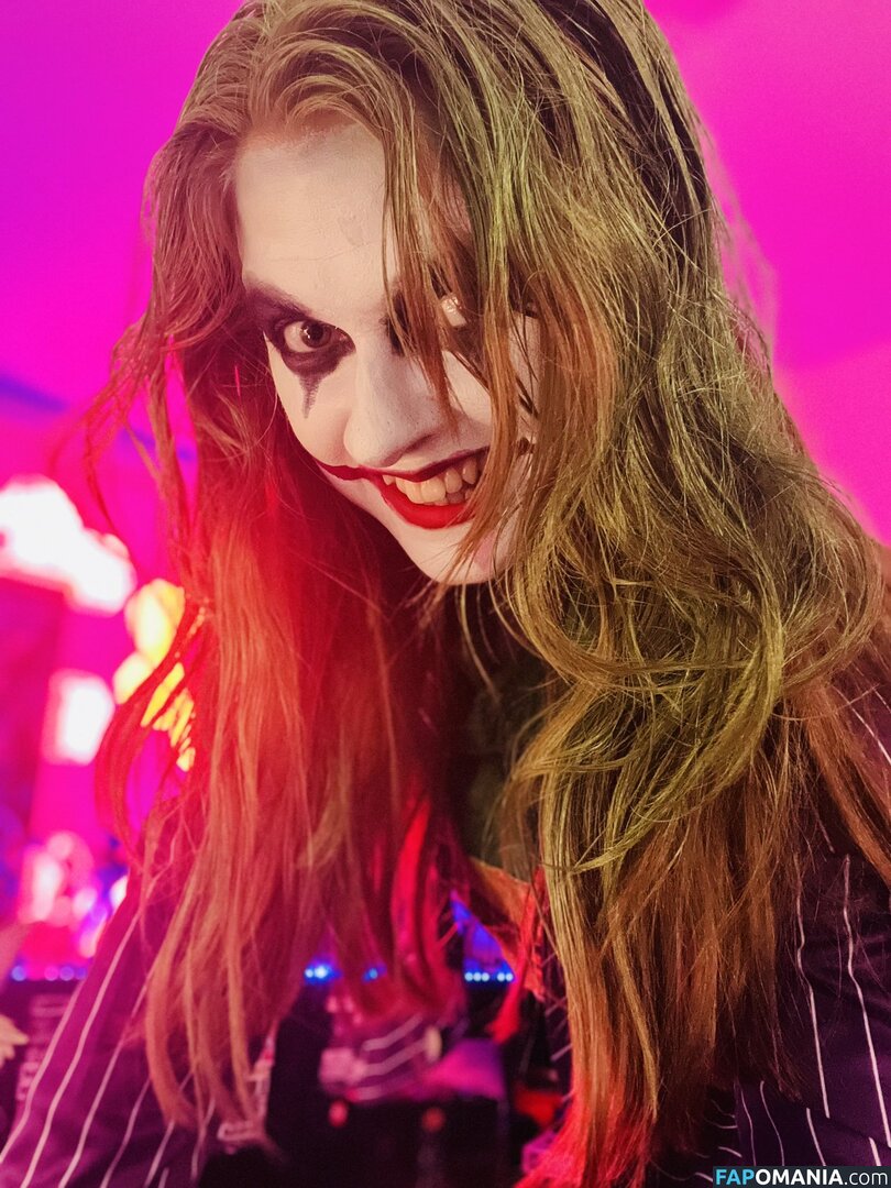 r3dxvelvet Nago OnlyFans  Przeciekłe zdjęcie #2