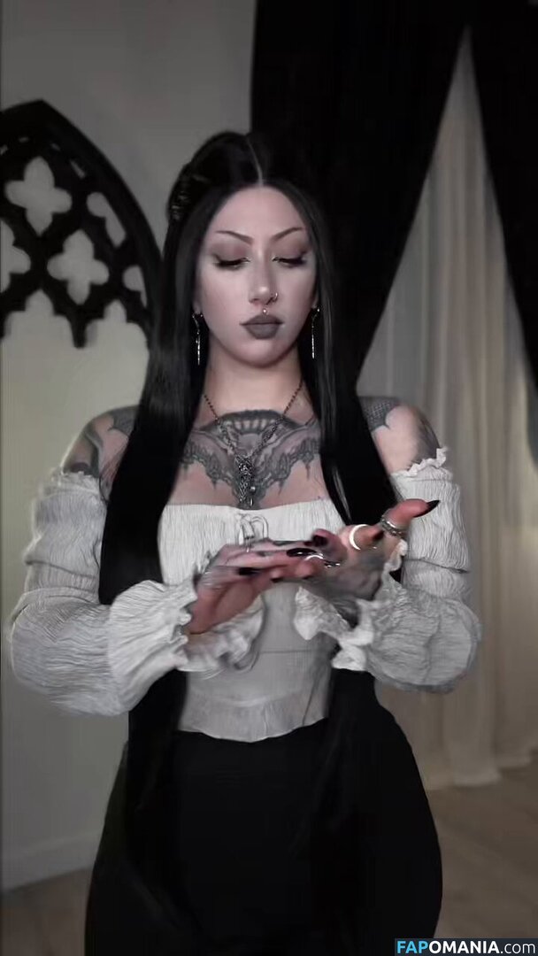 Ravengriim Nago OnlyFans  Przeciekłe zdjęcie #5