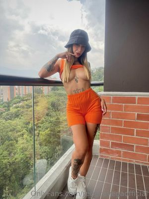 rebecavegaofficial