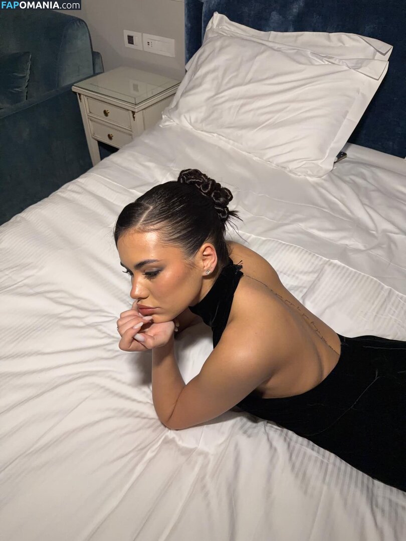 Rebecca Parziale / rebecca.parziale Nago OnlyFans  Przeciekłe zdjęcie #4