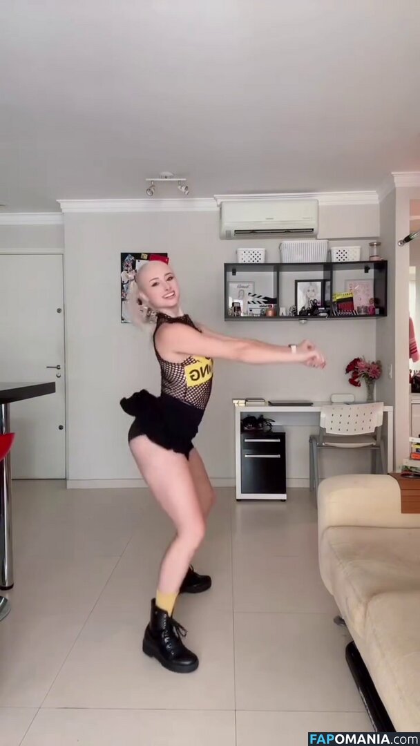 Renata Schneider / renata.c.schneider Nago OnlyFans  Przeciekłe zdjęcie #6