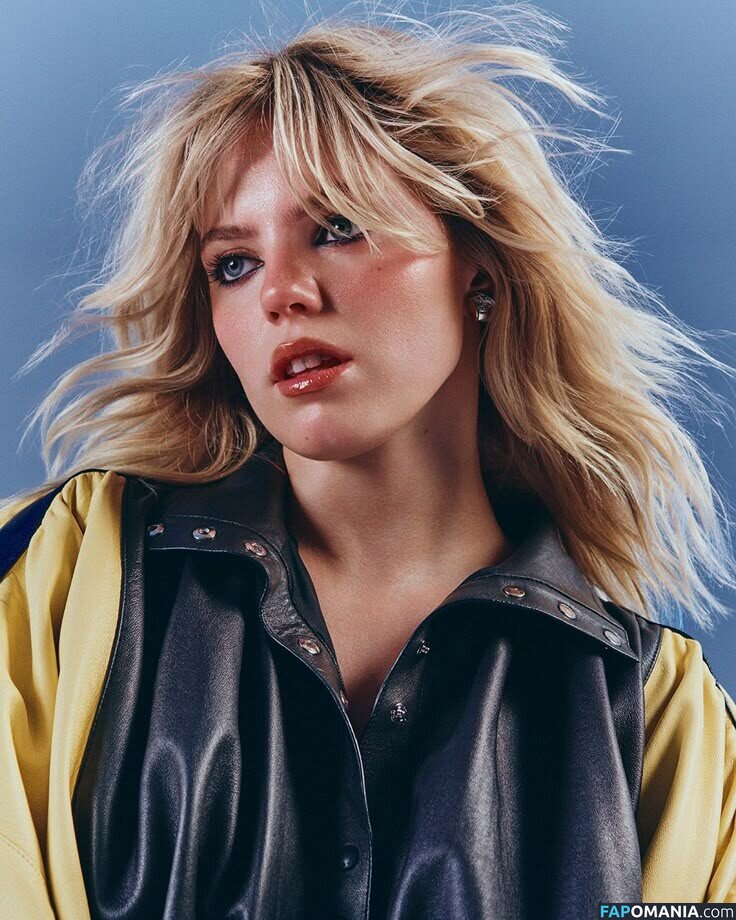 Renee Rapp / reneerapp Nago OnlyFans  Przeciekłe zdjęcie #134