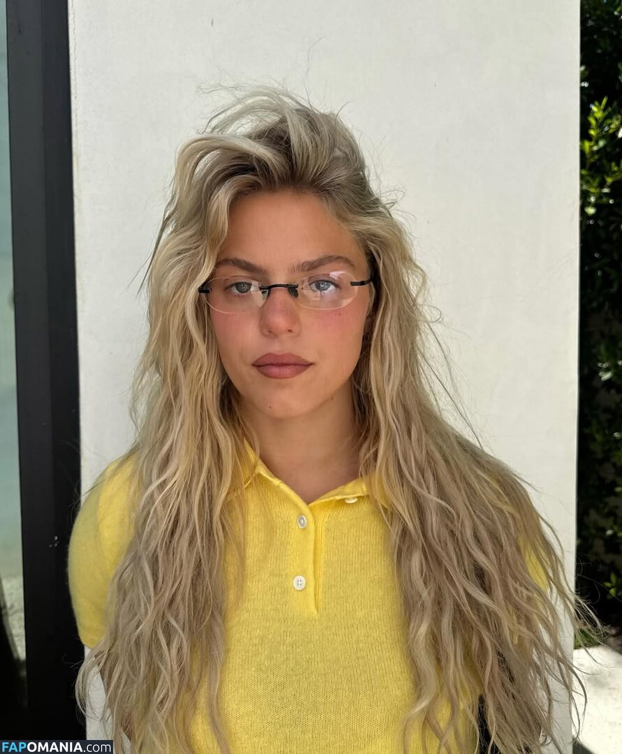 Renee Rapp / reneerapp Nago OnlyFans  Przeciekłe zdjęcie #140