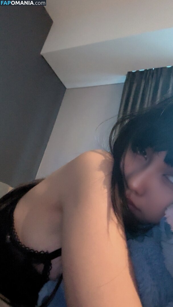 https: / notriissaaa / risaatjan Nago OnlyFans  Przeciekłe zdjęcie #1