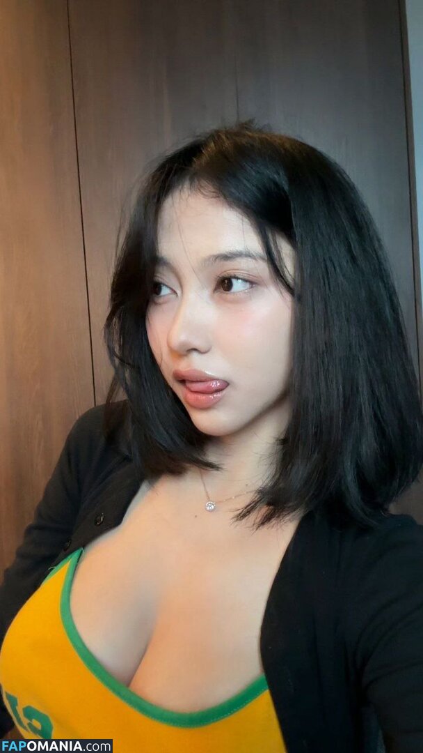 https: / notriissaaa / risaatjan Nago OnlyFans  Przeciekłe zdjęcie #8