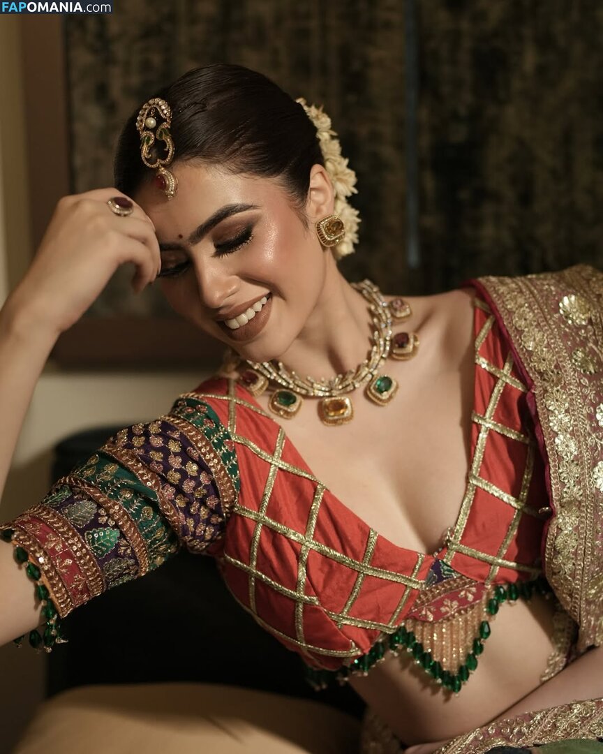 Riva Arora / https: / riva.arora.1 / riva.aroraofficial / rivarora_ Nago OnlyFans  Przeciekłe zdjęcie #2