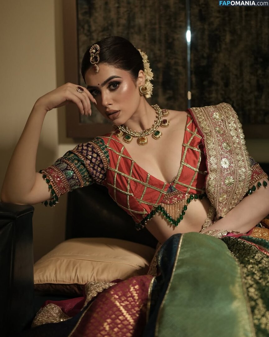 Riva Arora / https: / riva.arora.1 / riva.aroraofficial / rivarora_ Nago OnlyFans  Przeciekłe zdjęcie #8