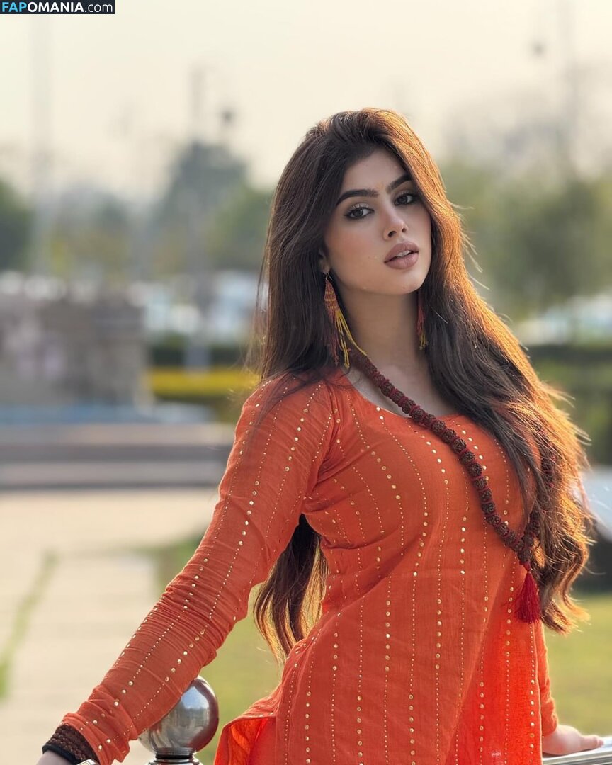 Riva Arora / https: / riva.arora.1 / riva.aroraofficial / rivarora_ Nago OnlyFans  Przeciekłe zdjęcie #18