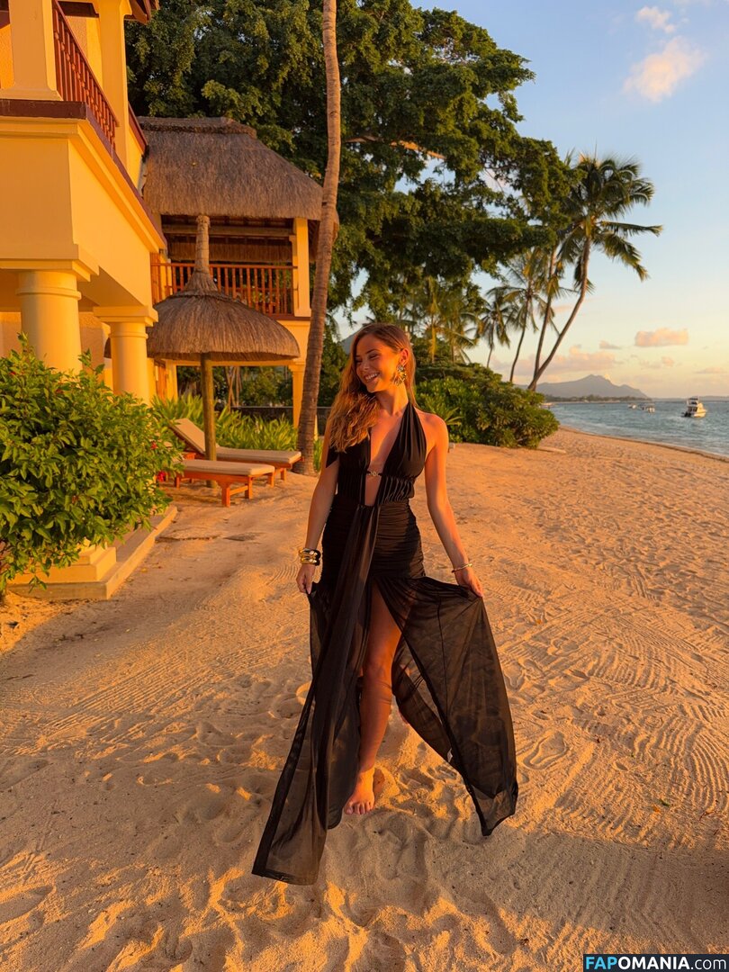 Romane Bertrand / rromane.b Nago OnlyFans  Przeciekłe zdjęcie #7