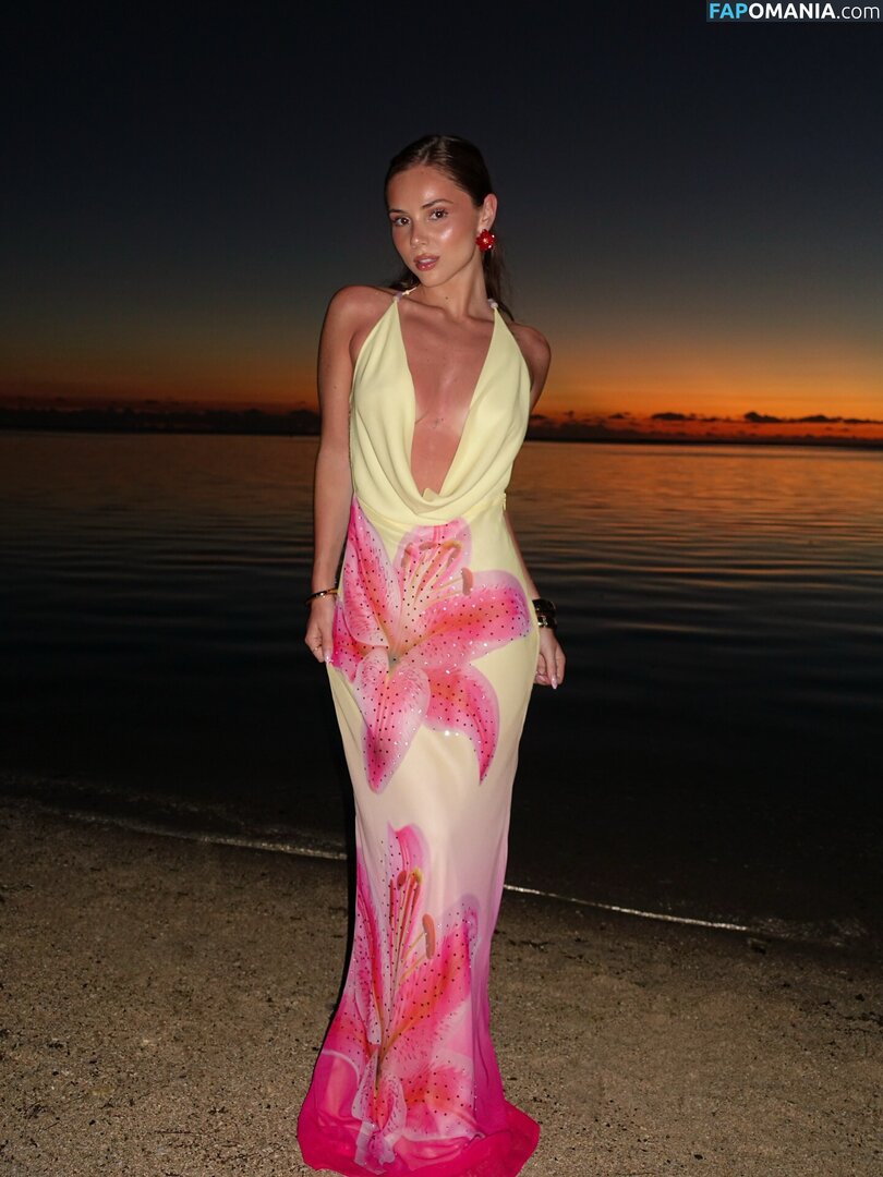 Romane Bertrand / rromane.b Nago OnlyFans  Przeciekłe zdjęcie #19