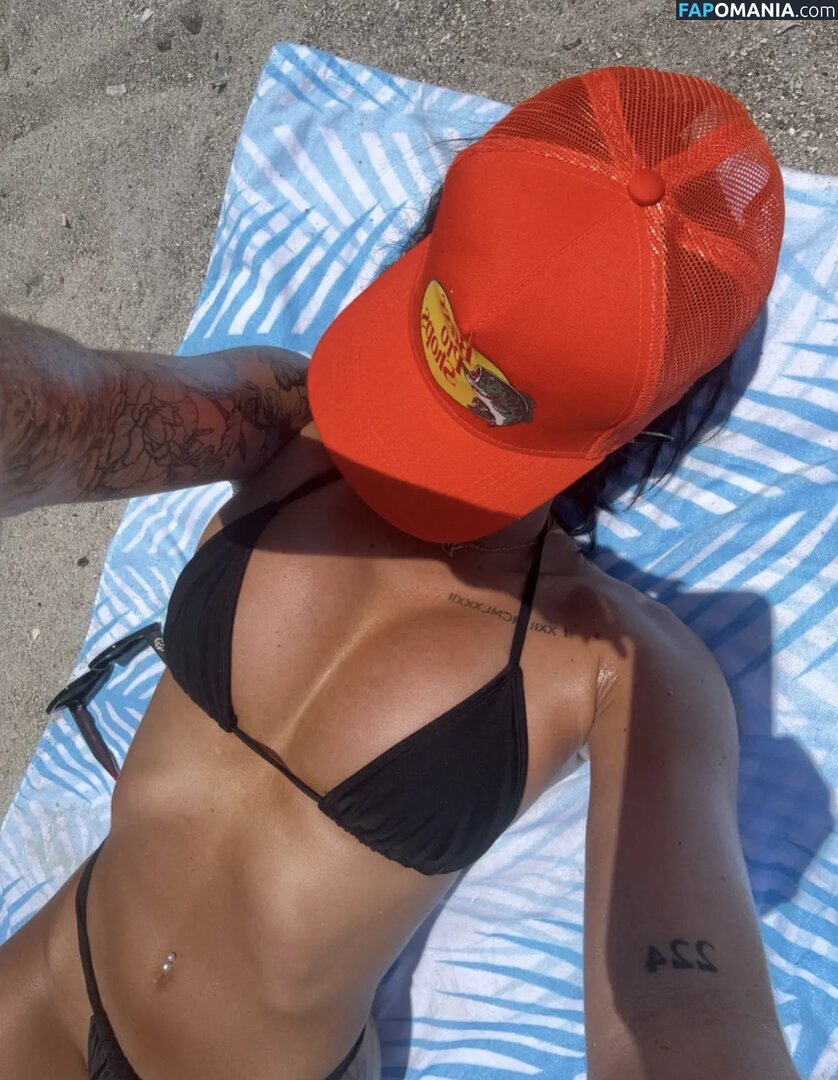 Petitetattedplati / Ronika Eskins / ronika_eskins Nago OnlyFans  Przeciekłe zdjęcie #102