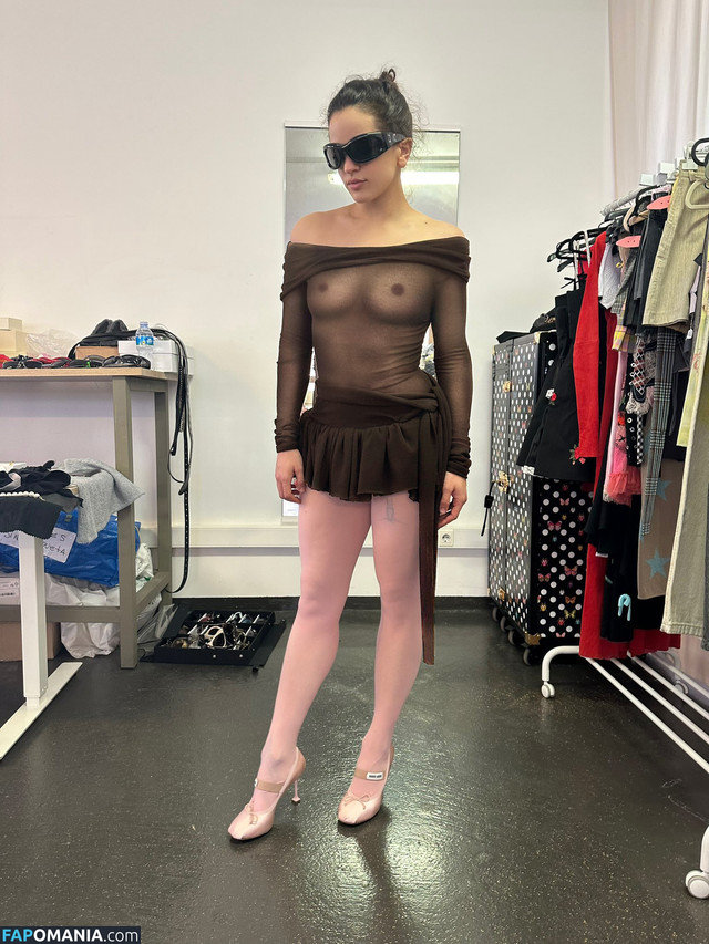 La Rosalía / Rosalia / rosalia.vt / therosaliaxo Nago OnlyFans  Przeciekłe zdjęcie #13