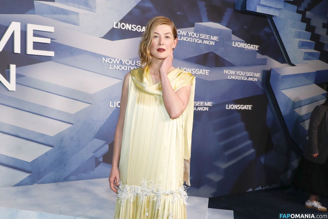 Rosamund Pike / mspike Nago OnlyFans  Przeciekłe zdjęcie #114