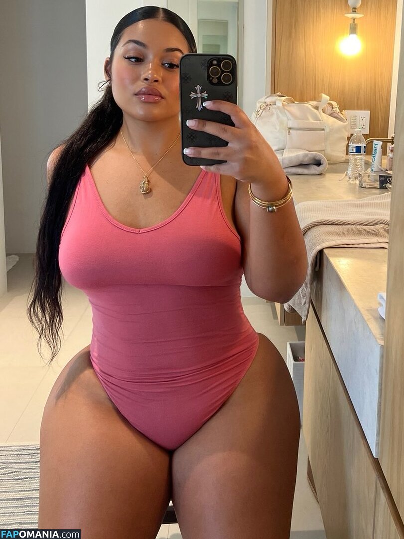 Roseyroyyal Nago OnlyFans  Przeciekłe zdjęcie #1