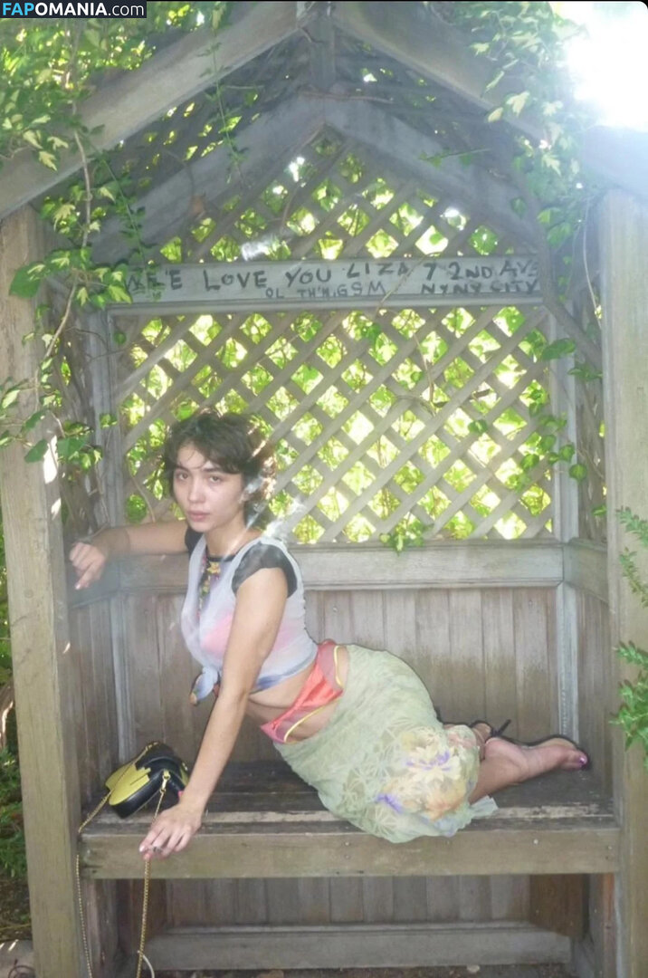 Rowan Blanchard / Simp Chat / https: / rowanblanchard Nago OnlyFans  Przeciekłe zdjęcie #536