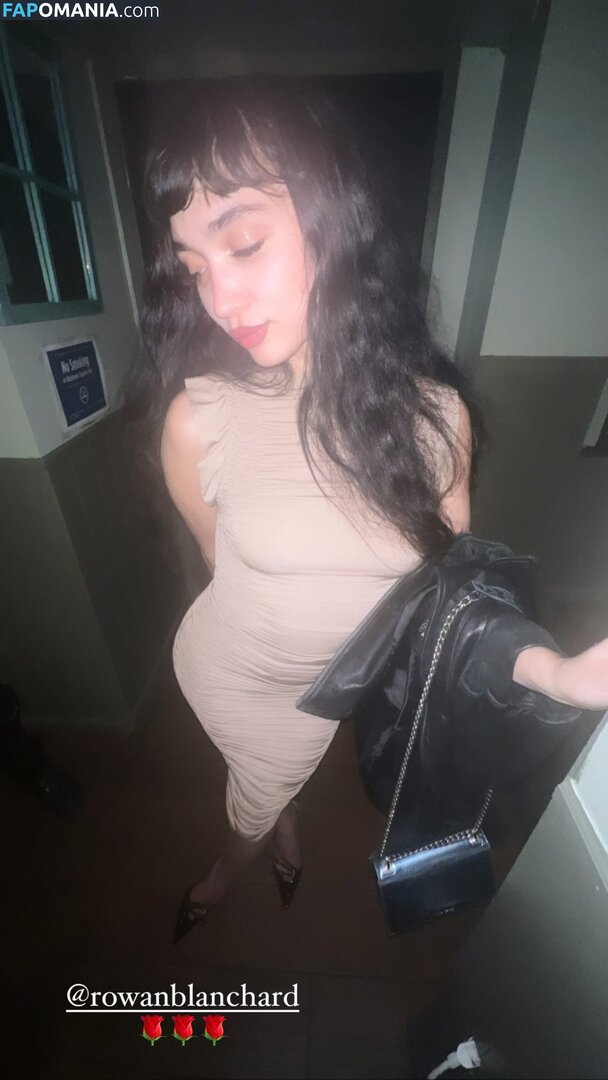 Rowan Blanchard / Simp Chat / https: / rowanblanchard Nago OnlyFans  Przeciekłe zdjęcie #537