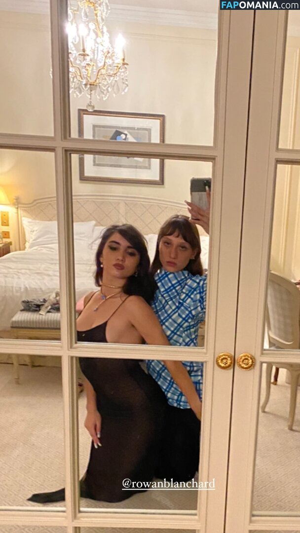 Rowan Blanchard / Simp Chat / https: / rowanblanchard Nago OnlyFans  Przeciekłe zdjęcie #539