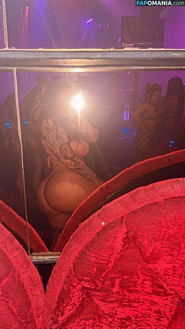 Ruthlesshg  / https: / mscarlettredd / ruthlesshg Nago OnlyFans  Przeciekłe zdjęcie #2