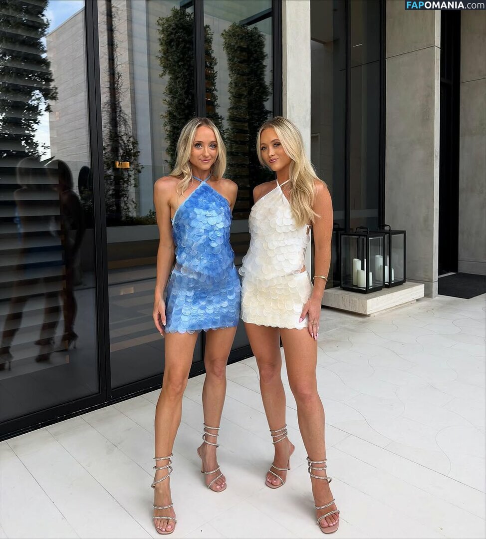 Rybka Twins / TheRybkaTwins / gosudarynia_rybka / rybkatwinsofficial / twins_rybka Nago OnlyFans  Przeciekłe zdjęcie #13