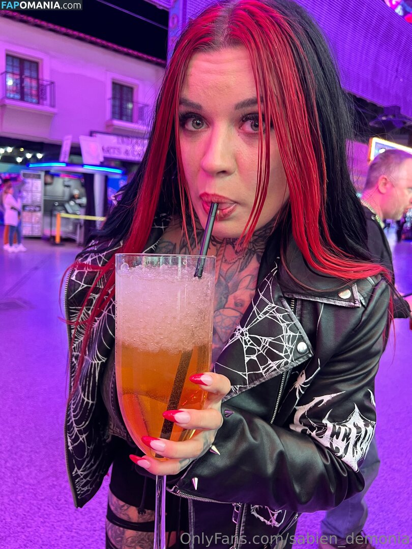 Sabien Demonia / sabien_demonia / sabiendemoniaofficial Nago OnlyFans  Przeciekłe zdjęcie #72