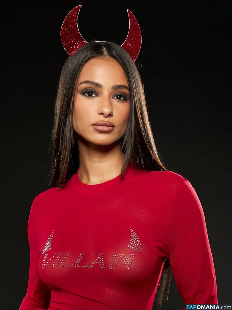 Sabrina Khouiel  / Sabrina Khouiel / Sabrinak______ / sabrinak______ Nago OnlyFans  Przeciekłe zdjęcie #8