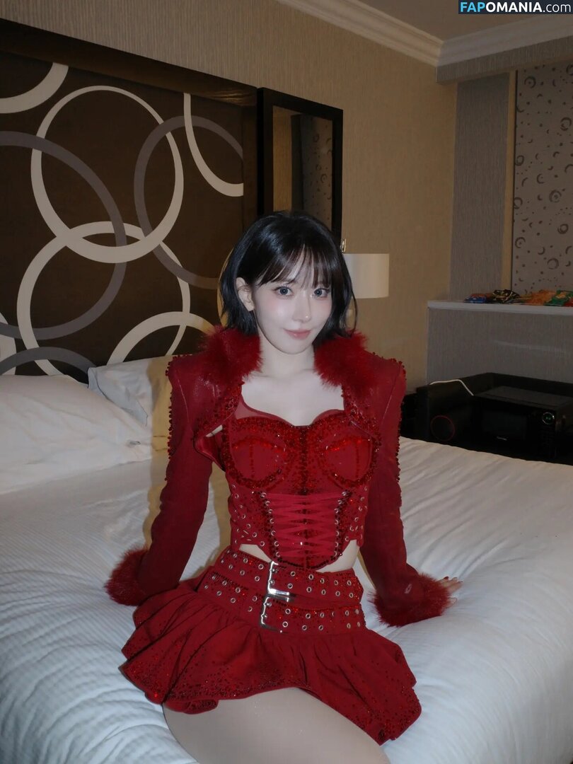 39saku_chan / LESSERAFIM / Sakura Miyawaki 宮脇 咲良 Nago OnlyFans  Przeciekłe zdjęcie #13