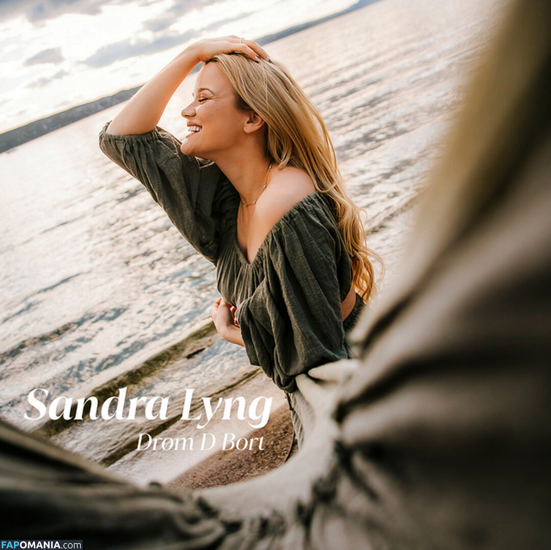 Sandra Lyng Nago OnlyFans  Przeciekłe zdjęcie #6