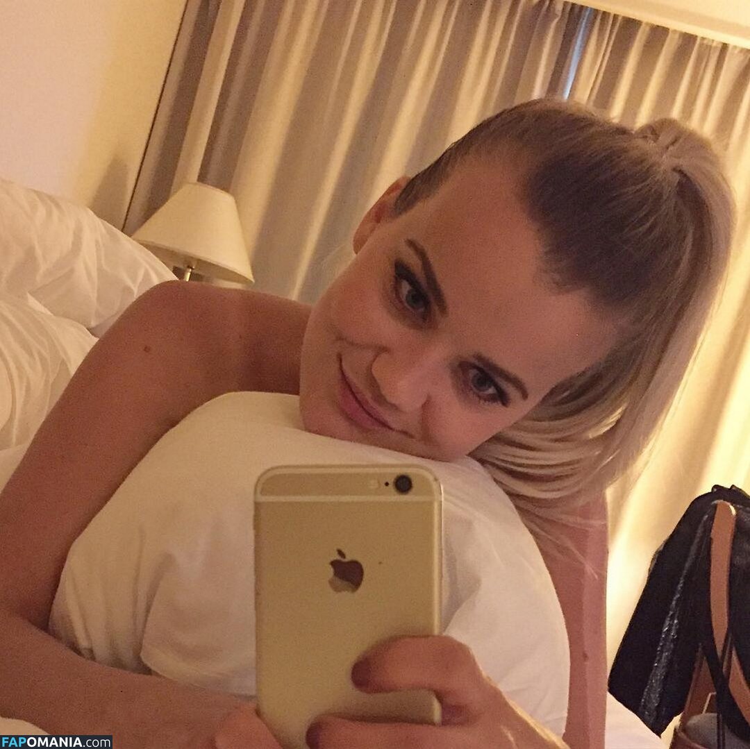 Sandra Lyng Nago OnlyFans  Przeciekłe zdjęcie #17