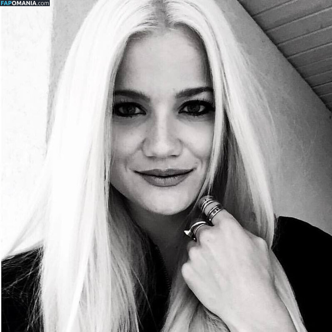 Sandra Lyng Nago OnlyFans  Przeciekłe zdjęcie #20