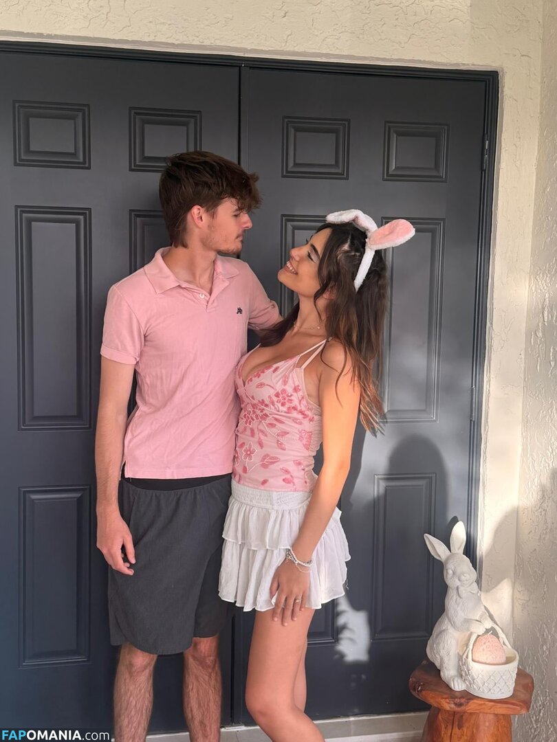 Saraxoxo / https: / saraxoxo_ Nago OnlyFans  Przeciekłe zdjęcie #3