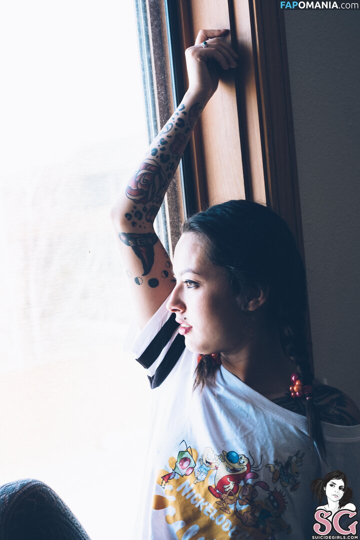 Sassafrass / _sassafrass / definite.bad.idea Nago OnlyFans  Przeciekłe zdjęcie #1